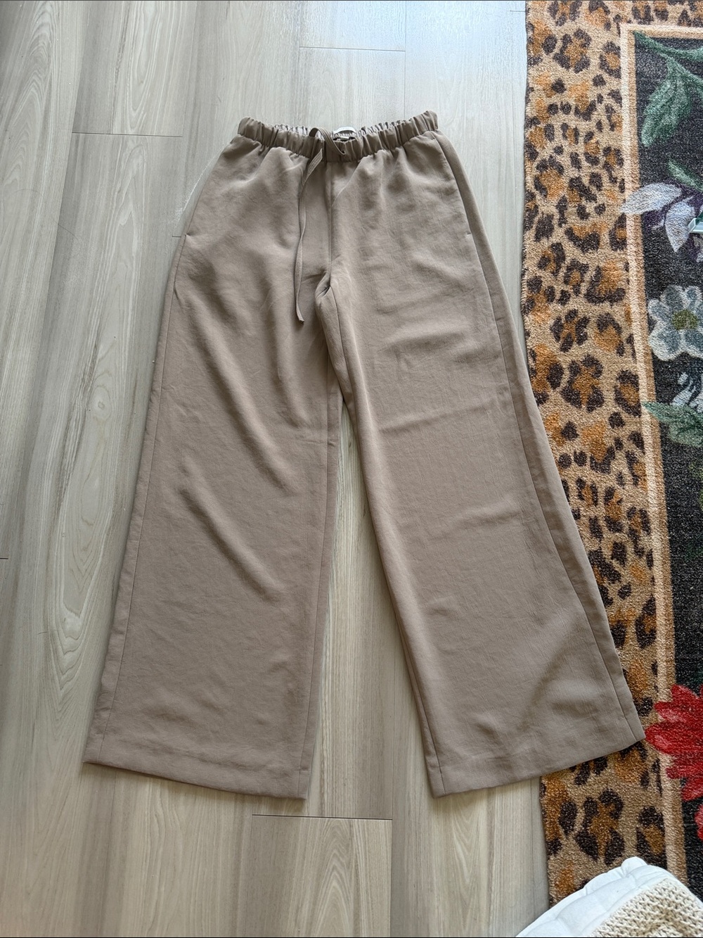 Aritzia lodge Pants in nomad taupe